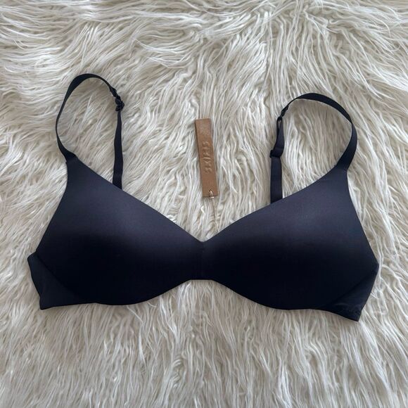 Skims Wireless Form Push Up Plunge Bra Onyx Size 40B - Picture 2 of 8